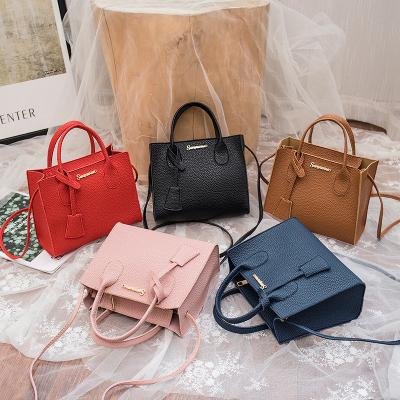 China Waterproof Wholesale Lychee Pattern 2022 New Oblique Cross Bag Shoulder Small Square Bag Mobile Phone Bags Travel Purse Wallet Handbag for sale