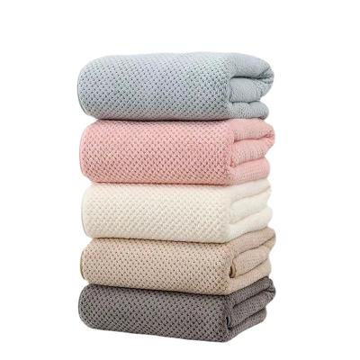 China Hypoallergenic Pineapple Lattice Thickened Towel Coral Cotton Bath Fleece Quick-Drying Beach Towel Gift Absorbent Wholesale for sale