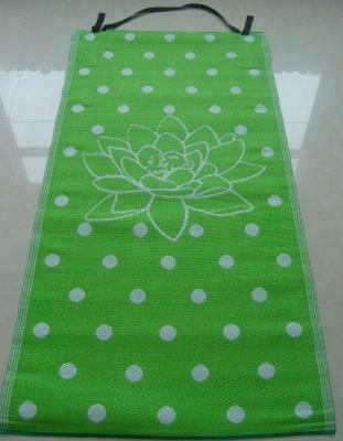 China Waterproof Easy Clear Washable Plastic Floor Beach Mat With UV Protected for sale