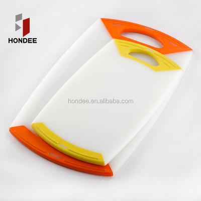 China Factory Wholesale Viable Free Food Graduate 2PCS Plastic Chopping Board 2PCS Non-Slip Kitchen Cutting Board Set for sale