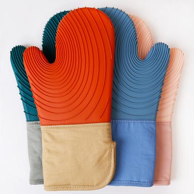 China Factory Wholesale CLASSIC Anti Slip Kitchen Baking Heat Resistant Silicone Oven Mitts For BBQ for sale