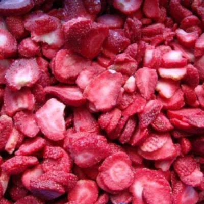 China FROZEN A Grade Sliced ​​Frozen Strawberries Hot Sale Freeze Strawberry Factory Price for sale