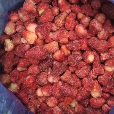 China JELLY Cultivated Variety Good Price Quality A Grade Retail Bukl / HongYan Strawberries for sale