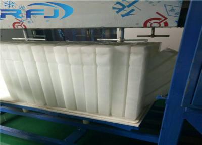 中国 Commercial Round Block Ice Machine 3 Tons Capacity Aliminium Plate Ice Moulds Material 販売のため