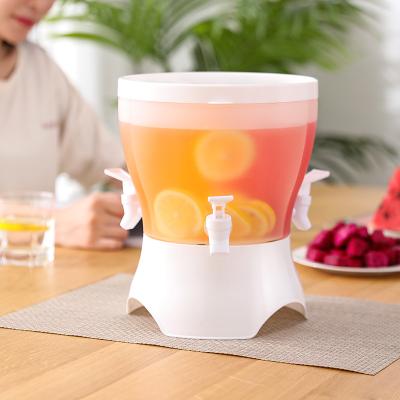 China Plastic Water Ice Beverage Dispenser Faucet Refrigerator Cold Water Kettle/Beverage Squeezer/Beverage Dispenser 5.5L 3 Compartment Drinks With Tap for sale