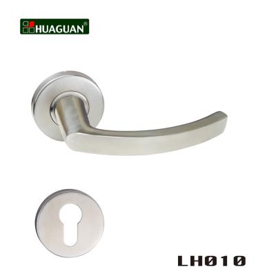 China Contemporary Hot Selling Solid Stainless Steel Lever Lock Door Handle for sale