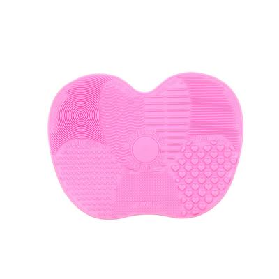 China Customized Eco-friendly Design Heart Shape Silicon Mat Makeup Brush Cleaning Pad Cleaner for sale