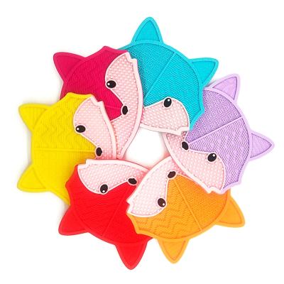 China For Home Eco-Friendly Makeup Brush Scrubber Home Use Scrub Pad With Suction Cup Pad Fox Shape Silicone Remover Mat for sale