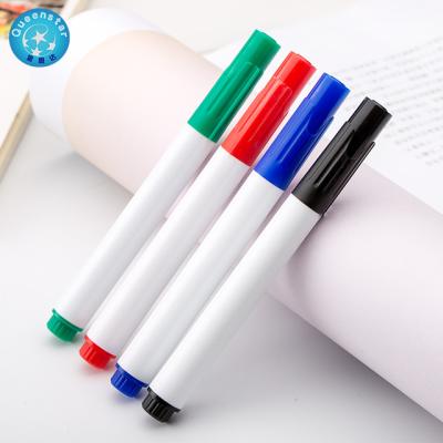 China Chalk Board Markers Queenstar Eco-Friendly Check Body Thick Marker Pen for sale