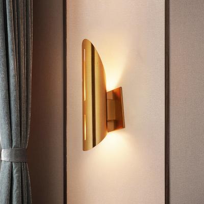 China Modern Minimalist Decoration Indoor IP20 Iron Through Led Wall Lighting for sale