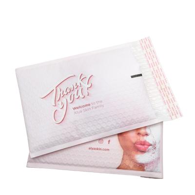 China Waterproof Padded Plastic Mailing Bags Packaging Bubble Resistant Envelope for sale