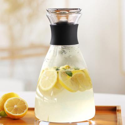 China 1500ml Borosilicate Glass Viable Heat Resistant Pitcher with Stainless Steel Lid Hot or Cold Water Jug Water Carafe Glass Teapot for sale