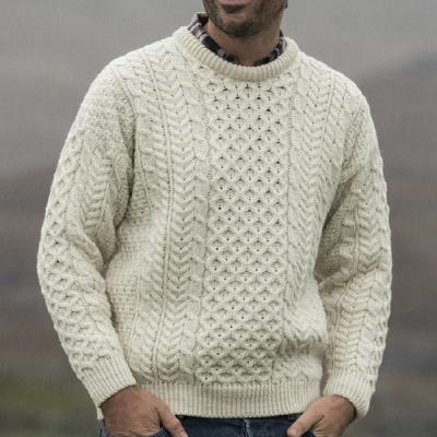 China Anti-wrinkle Men Thicken Crew Neck Cable Wool Aran Warm Sweater for sale