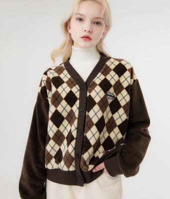 China Custom Womens Plaid V Neck Anti-Wrinkle Pattern Brown Diamond Argyle Cardigan for sale