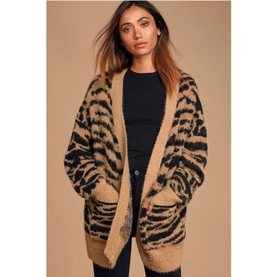 China Anti-wrinkle Fashion Knit Cardigan Women Intarsia Print Pattern Tiger Hairy Sweater for sale