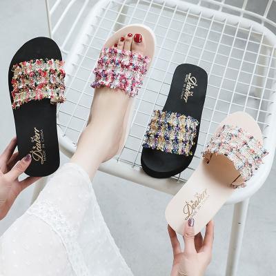 China CUSHIONING Korean Style EVA Summer Outdoor Beach Soft Slippers for Women for sale