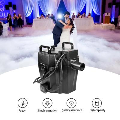 China For party/club/concert/theater/bar/show mini 6000w 3500w 3000w low smoked deflector tube dry ice ice fog machine for wedding stage DJ party for sale