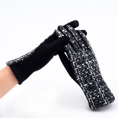 China Plain Customize Simple Ladies Style Winter Touch Screen Gloves For Women for sale