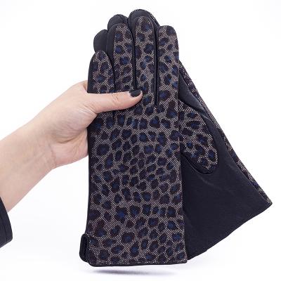 China Simple Factory Directly Sell Back Genuine Leather Gloves Winter Fashion Embossed Winter Gloves for sale