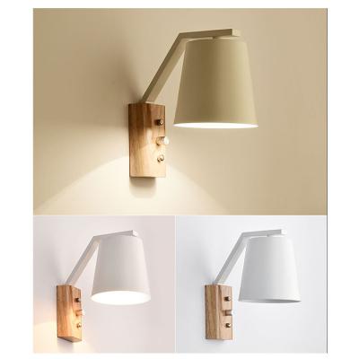 China Bedroom Modern Creative Customizable Decoration Lamp Solid Wood Color Solid Wood Wall Lamp for sale