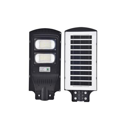 China ROAD 100W Super Bright Outdoor Waterproof IP67 LED Streetlight Integrated All In One Solar Street Light for sale