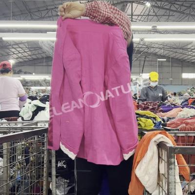 China Bundle up your closet with trendy second-hand clothes on here for sale