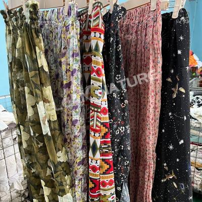 China Bundle high quality used clothes and used clothing in bale for sale