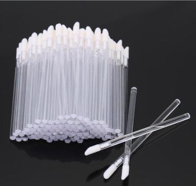 China Best Price 50pcs/bag Cosmetic Disposable Brush Tip Lip Gloss With Brush Applicator for sale