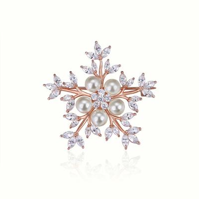 China Crystal 925 Sterling Silver Brooches For Lady of Fashion F. ZENI Charming Snowflake Silver Pin for sale