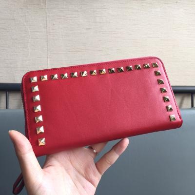 China 2022 Lady Purse Custom Rivet Anti-theft Wallets For Women Wallet Vintage Bag Gift Brand Zipper Genuine Leather Luxury Wallet for sale