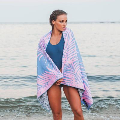 China Private Label Microfiber Beach Towel QUICK DRY Soft Oversized Quick Dry Geometric Sandless Beach Towels for Kids and Adults for sale