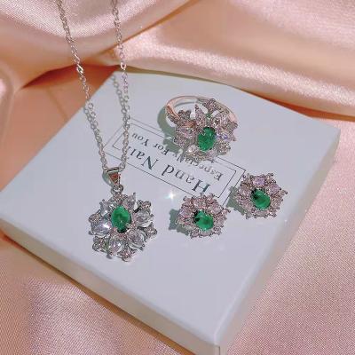 China Green Designer Jewelry Set Full Diamond Earrings Diamond Jewelry Set for sale