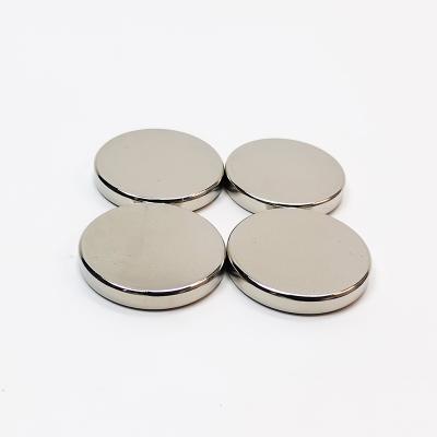 China Super Strong Industrial Magnet Neodymium N52 Magnet Nickel-Coating Disc Neodymium Magnet Manufacturer for sale