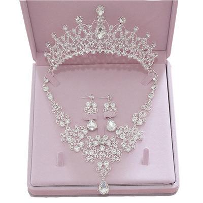 China Wholesale Three-Piece Set Crown Wedding Accessories Box Wedding Tiara New Bride Casual/Sporty Necklace Tiara for sale