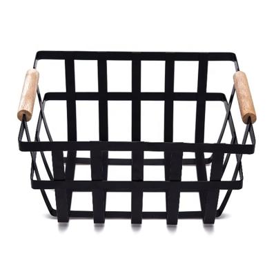 Китай White Stocked Display Basket Storage Metal Wire Food Storage Organizer Trash Basket Black Basket продается