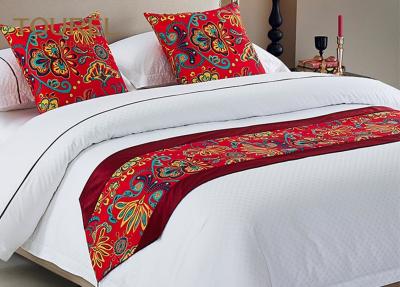 China Agent van het de Jacquard Rode Bed van hotel de Decoratieve Linens Koningin Size 4 PCs Te koop