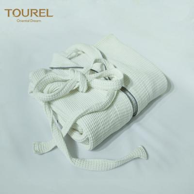 China Balneario apto y hotel de baño de los hábitos de la toalla de los hábitos del mantón del estilo para mujer para hombre unisex del cuello en venta