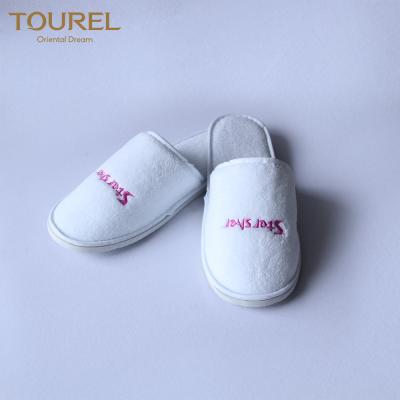 China Hotel Slippers Closed Toe Disposable White Coral Fleece 5 Star Quality for sale