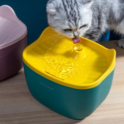 China Automatic Blue Purple Pet Cat Water Feeder Automatic High Quality Round Feeding Water Dispenser for sale