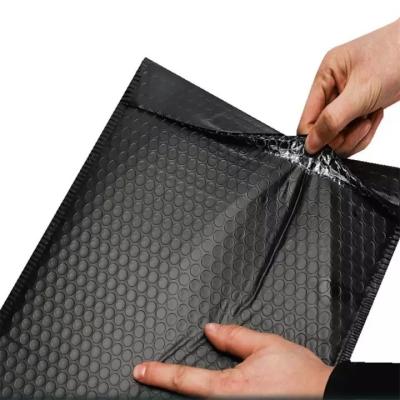 China Wholesale shipping poly bubble mailer bags black white black 4x6 bubble mailer poly shipping bag with logo for sale