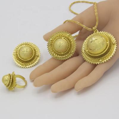 China Romantic Necklace Earrings Rings 24K Gold Plated Dubai Bridal Necklace Fashion Jewelry Sets Made in China Wholesale for sale