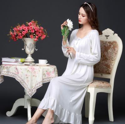 China Lady Thermal Modal Long Sleeves Long Loose Korean Version Pink And White Princess Nightgown Home Wear for sale