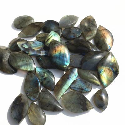 China Wholesale China Labradorite Natural Stone Crystal Slices For Pendant for sale