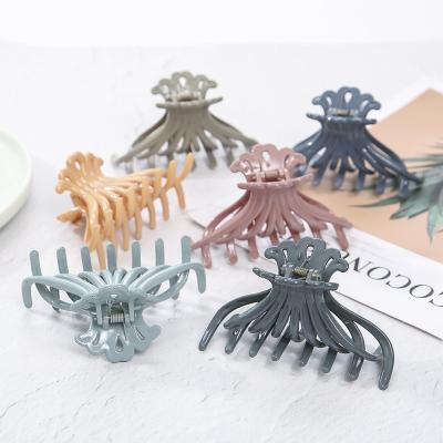 China Hair Clips 2022 Custom Matte Vintage Plastic Large Nonslip Hair Claw Clips New Acrylic Strong Hold For Women Thick Hair for sale