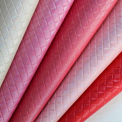 China Eco-Friendly High Tearing Strength Metallic Artificial Waterborne PU Leather Roll Abrasion-Resistant for sale