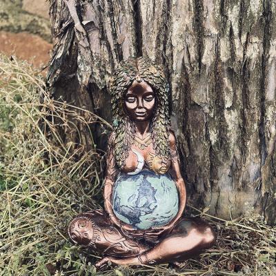 China Cheap Wholesale Europe Garden Ornament Decor Outdoor Earth Mother Statue Earth Mother Figurine for sale