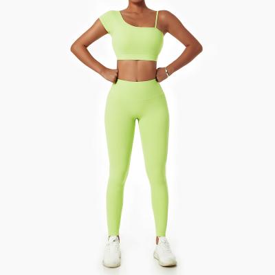 China Nylon ammonia blend Yoga suit fashion sexy outdoor running nude fitness suit tight and quick drying exercise set for sale