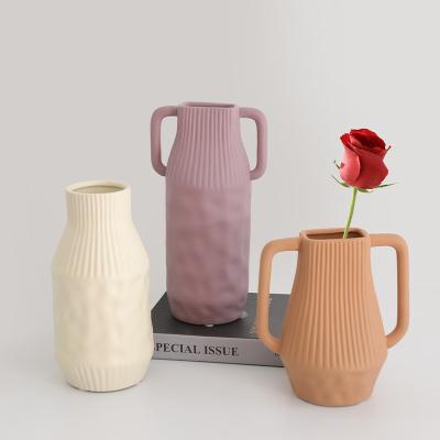 China Creative Nordic Modern Art Customizable Nordic Large Vase Creative Ceramic Vase For Home Decoration for sale