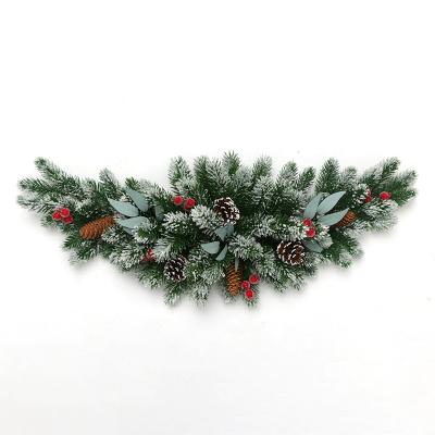 China PE 60cm Door Decoration Customized Artificial Christmas Wreath With Pine Cone For Indoor Plastic Wreath for sale