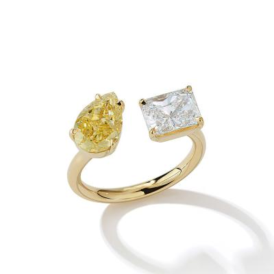 China Jovovasmile Trendy 2Carat Radaint Cut Pear 2Carat Shape 18K Yellow Gold Moissanite Wedding Ring For Woman Engagement for sale